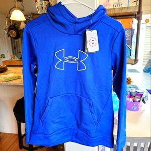 NWT Under Armour hoodie with raised logo